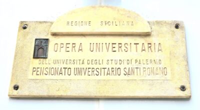 L’ ERSU Palermo valorizza la targa storica dell’Opera Universitaria: un gesto di cura della memoria condivisa che rende omaggio anche al Presidente della Repubblica Sergio Mattarella